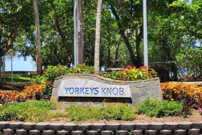Yorkeys Knob Foreshore Park, Beach & Playgrounds
