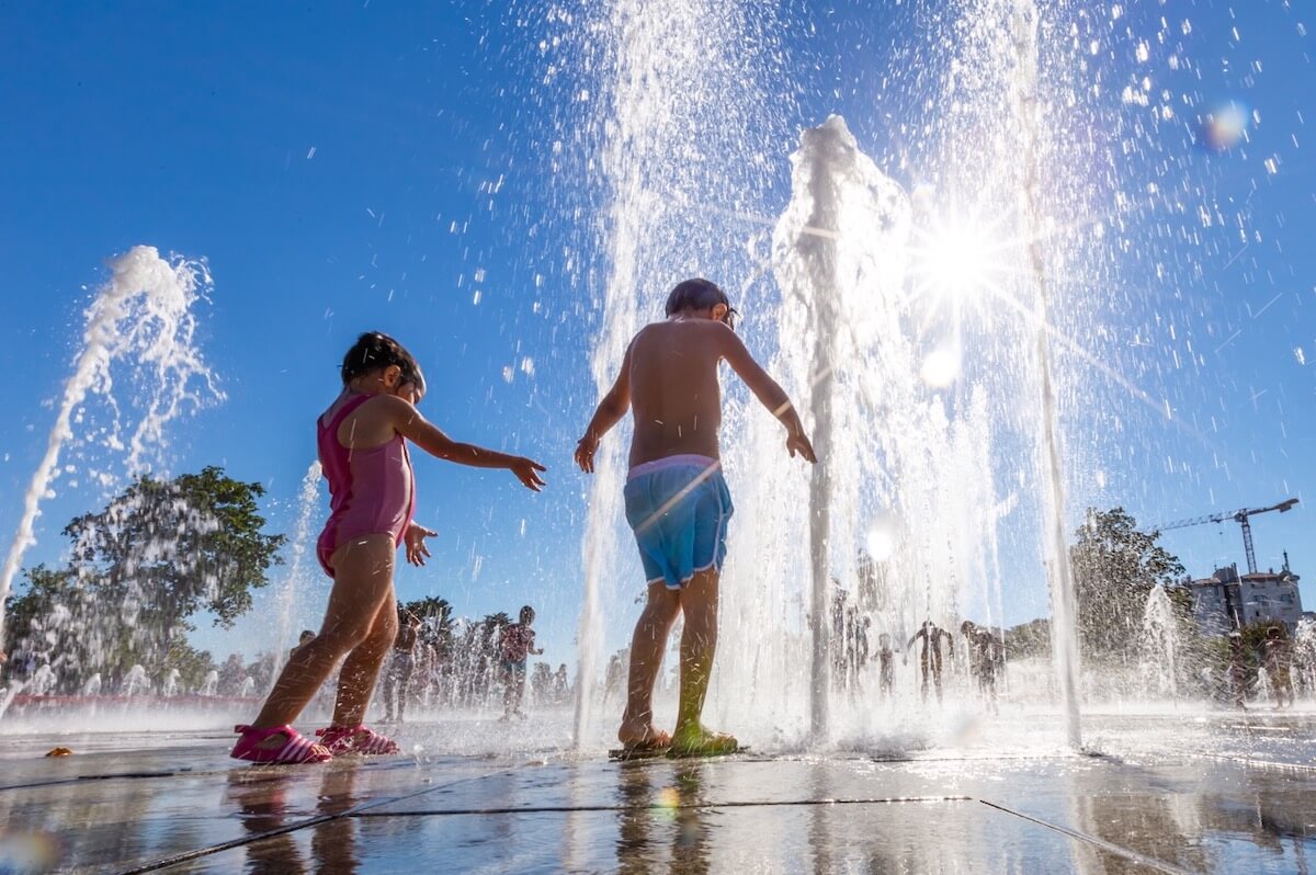 Best free water parks & water playgrounds in Melbourne & Victoria.