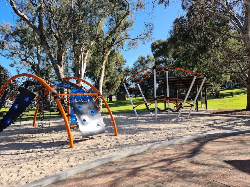Fantastic open grass areas & great picnic spots at Civic Park & Playground.