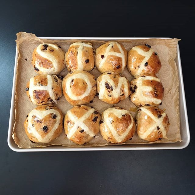Traditional hot cross buns easy recipe (spelt flour recipe).
