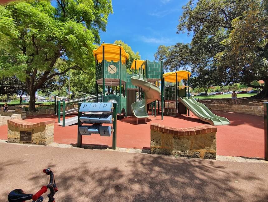 Adventure playgrounds & parks in Perth: children's playground @ Hyde Park Perth.
