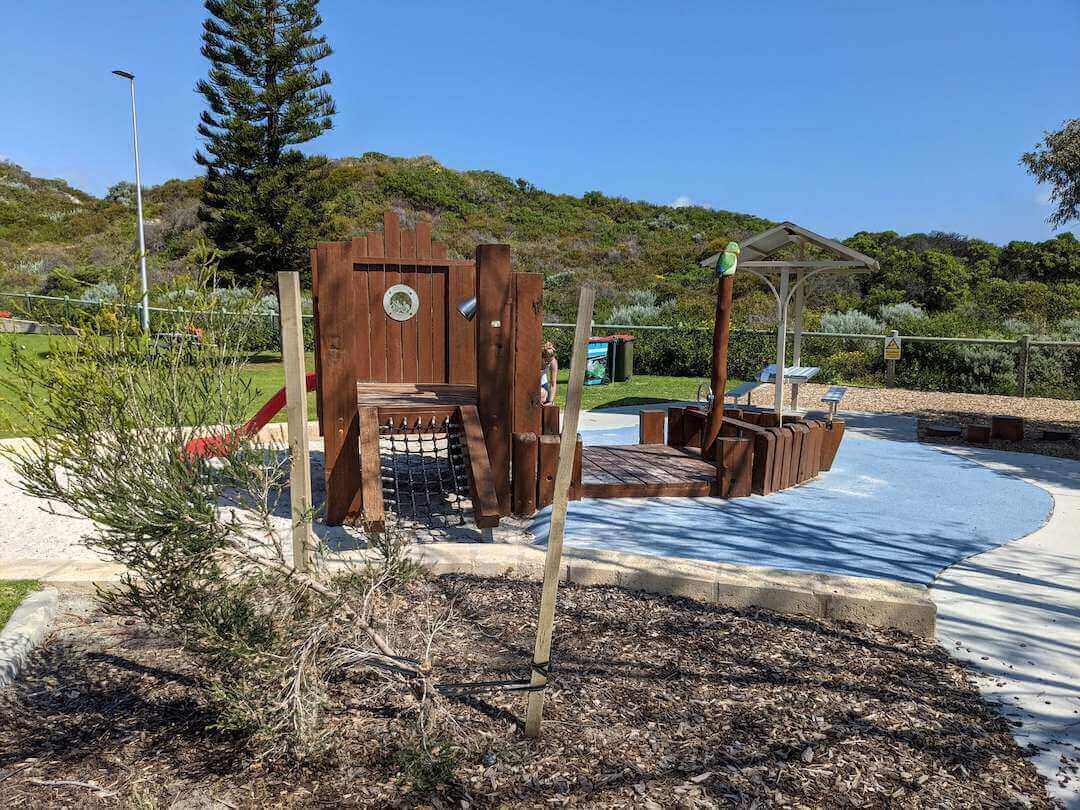 Iluka Foreshore Park has a playground, picnic tables and more. There are many Perth playgrounds near the beach to discover.