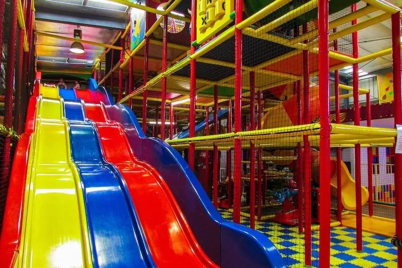 Slides, jumping castle and more indoor activities for toddlers and older kids at Kidz Shed Indoor Playcentre.
