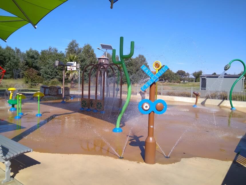 A fantastic water play park and playground in Bendigo - Long Gully Splash Park.