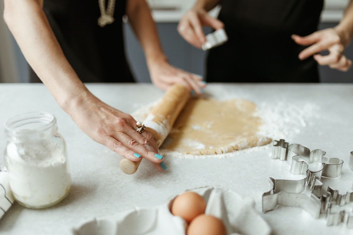 A cooking show party is a fantastic party idea for teens who are fans of cooking & baking programs or competitions.