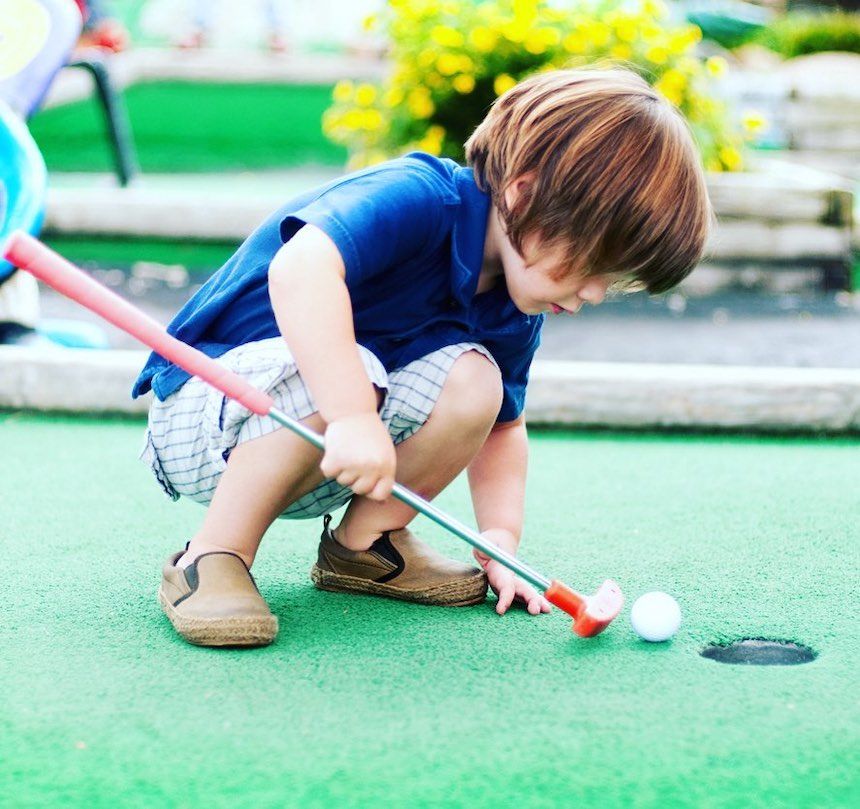 Top Fun Shack is the perfect place for mini golfing, bowling and your child's next birthday party.
