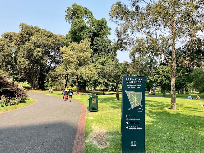 Treasury Gardens is an excellent picnic spots in Melbourne.
