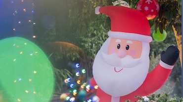 What's on Gold Coast this weekend for families: Santa's Putt Putt in Parkwood Village
