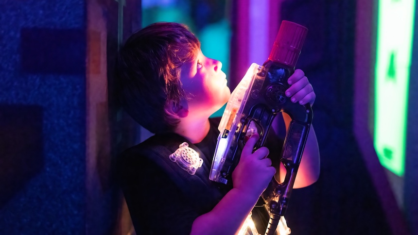 Laserzone is one of the best indoor play centre in Brisbane North, for ages 6+.